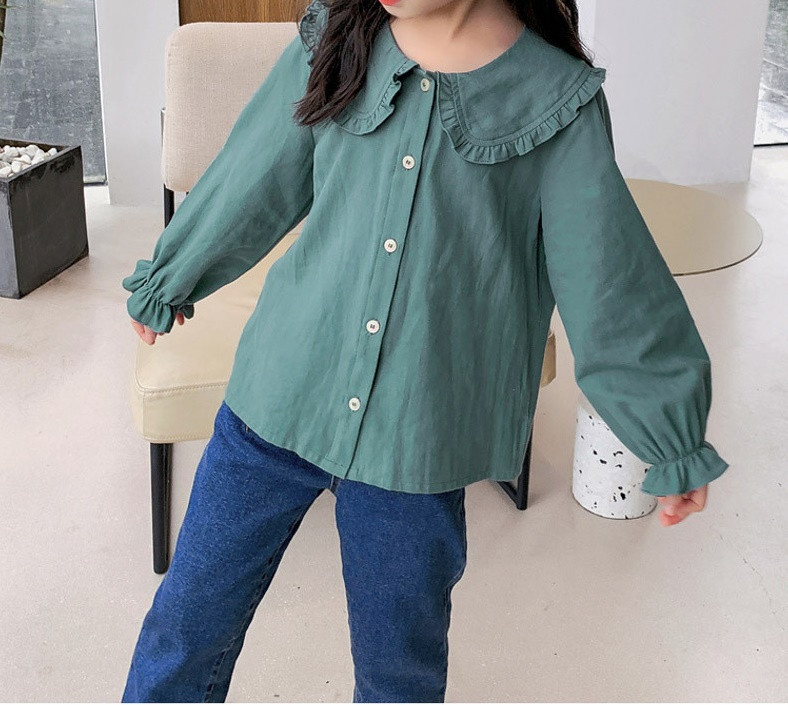 Modern gyereking hosszú ujjal és gombokkal, ovális nyakkivágással