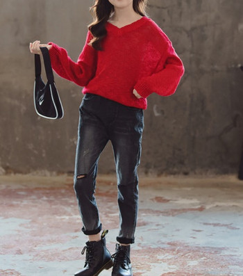 Модерна детска блуза с шпиц деколте и дълъг ръкав
