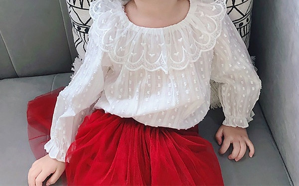 Modern, hosszú ujjú gyermeking lányoknak