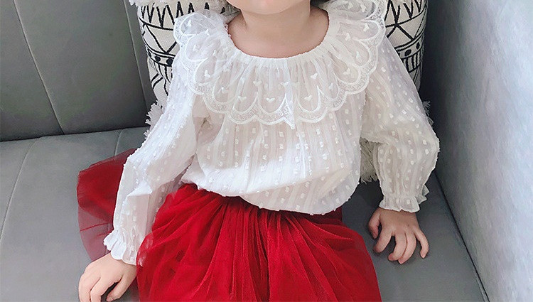 Modern, hosszú ujjú gyermeking lányoknak