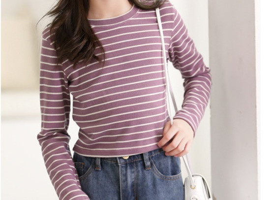 Csíkos gyerek blúz lányoknak, ovális nyakkivágással