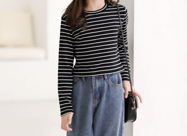 Csíkos gyerek blúz lányoknak, ovális nyakkivágással