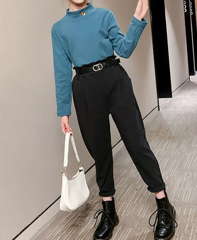 Aktuális női blúz sima modell hímzéssel