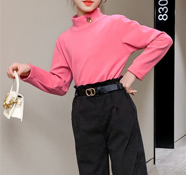 Aktuális női blúz sima modell hímzéssel