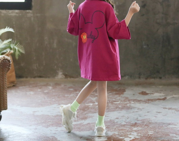 Gyermek korszerű blúz lányoknak rátéttel