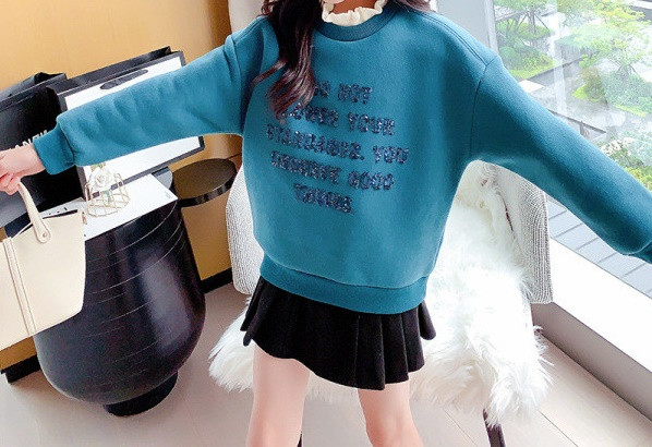 Aktuelna dječja bluza sa šljokicama za djevojčice