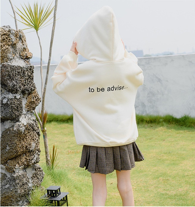 Modern, zsebes gyerek pulóver lányoknak