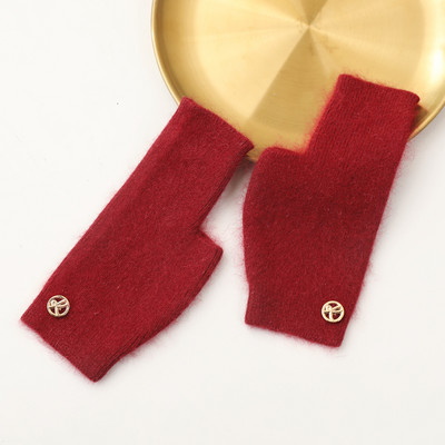 Kootud sõrmedeta kindad naistele