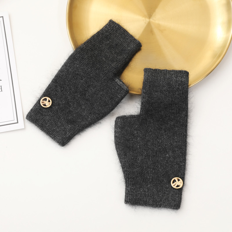 Kootud sõrmedeta kindad naistele