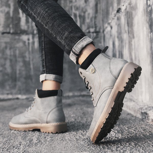 Férfi téli csizma fűzővel