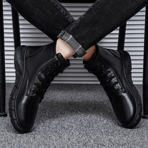 Férfi fűzős bőrcsizma - fekete színben