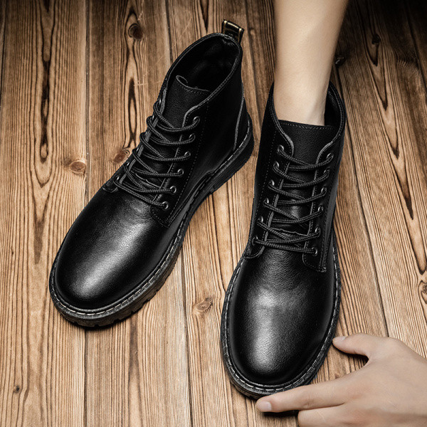 Bőr férfi csizma fűzővel