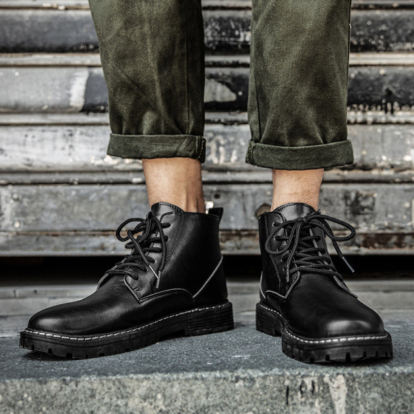 Férfi bőrcipő cipzárral és fűzővel
