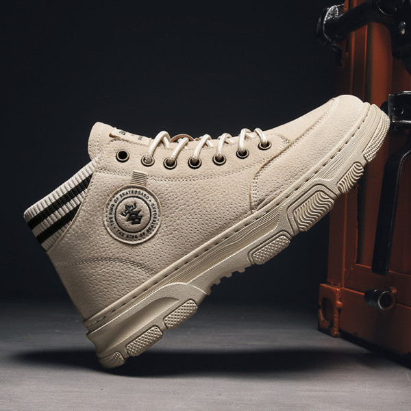 Öko bőrből készült férfi téli cipő gumival és fűzővel