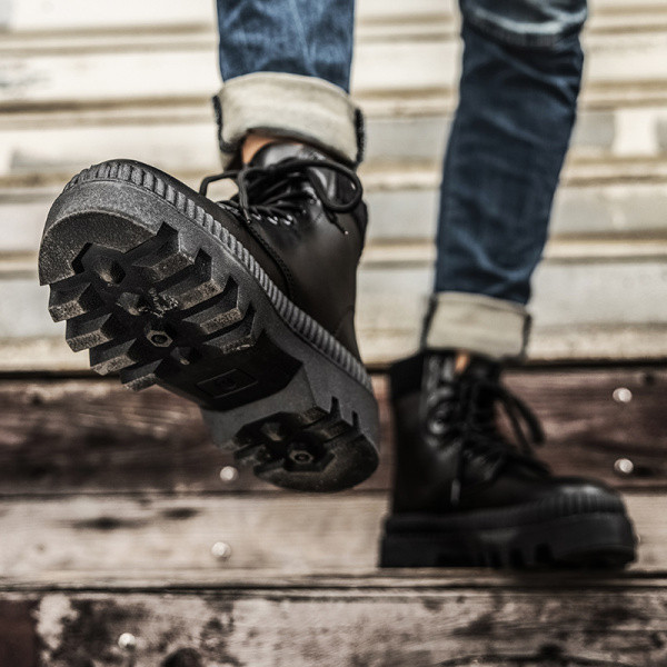 Aktuális férfi fűzős cipő - eko bőrből