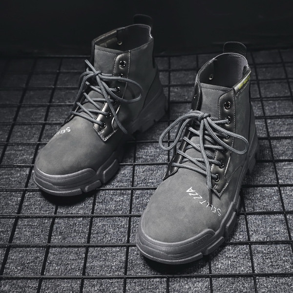 Lapos talpú férfi téli csizma