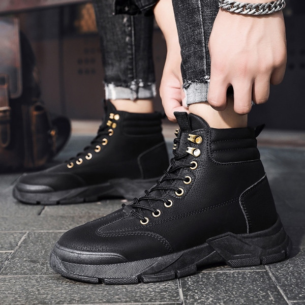 Vīriešu ziemas apavi ar plakanām zolēm un šņorēm