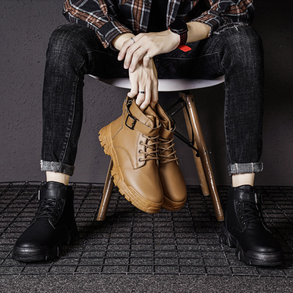 Vízálló férfi téli cipő pánttal