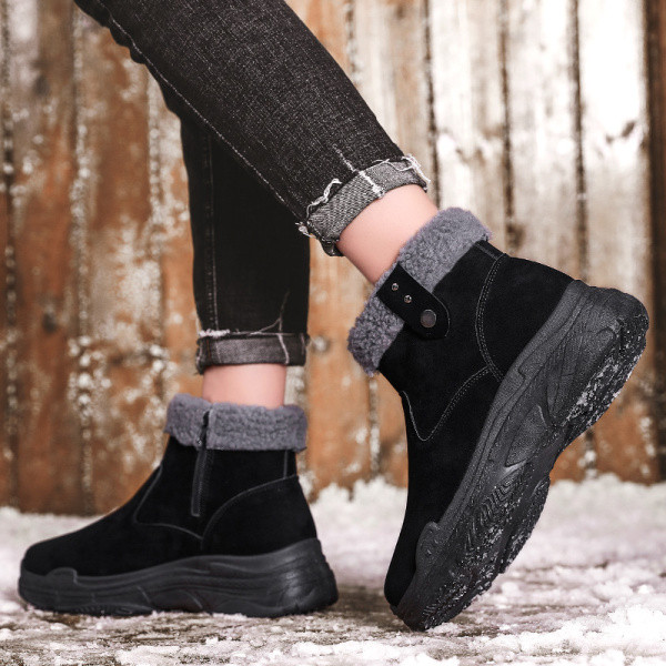 Téli csizma meleg béléssel és cipzárral