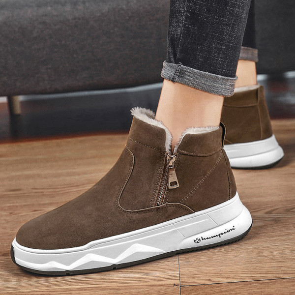 Téli férfi csizma cipzárral és meleg béléssel