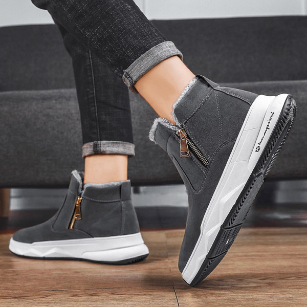 Téli férfi csizma cipzárral és meleg béléssel