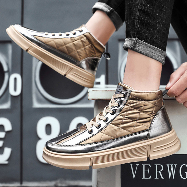 Férfi téli cipő puha béléssel és fűzővel