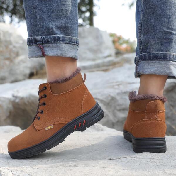 Férfi téli csizma fűzővel és meleg béléssel