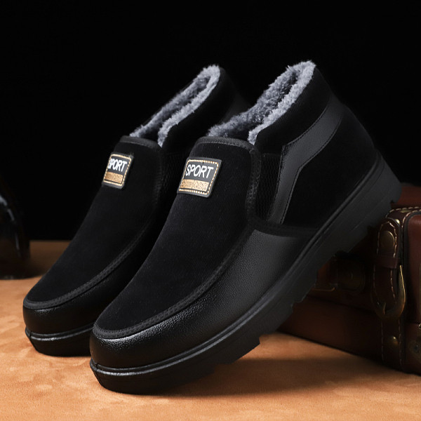 Alkalmi férfi cipő meleg béléssel és emblémával