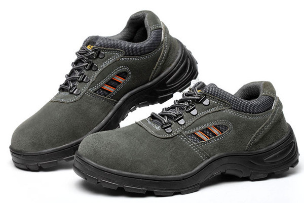 Férfi téli cipő fűzővel és durva talppal