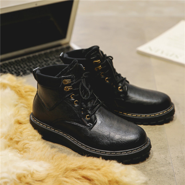 Öko bőrből készült férfi csizma durva talppal - meleg béléssel