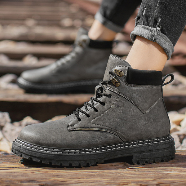 Férfi alkalmi bőrcsizma fűzővel