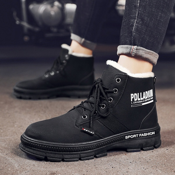 Vízálló férfi csizma feliratokkal és meleg béléssel