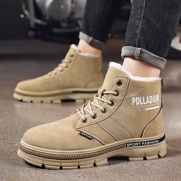 Vízálló férfi csizma feliratokkal és meleg béléssel