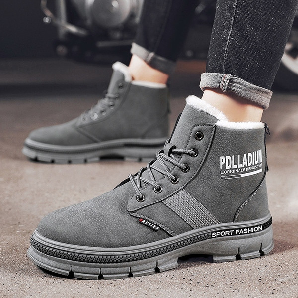 Vízálló férfi csizma feliratokkal és meleg béléssel