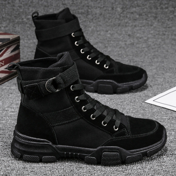 Téli férfi csizma fűzővel és lapos talppal