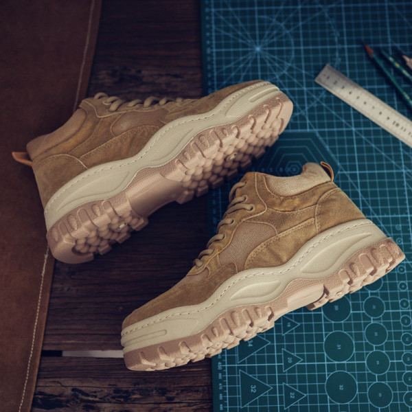 Aktuális férfi téli cipő durva talppal