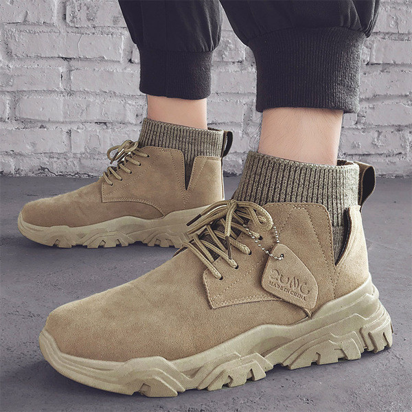 Férfi téli cipő gyapjúval és fűzővel