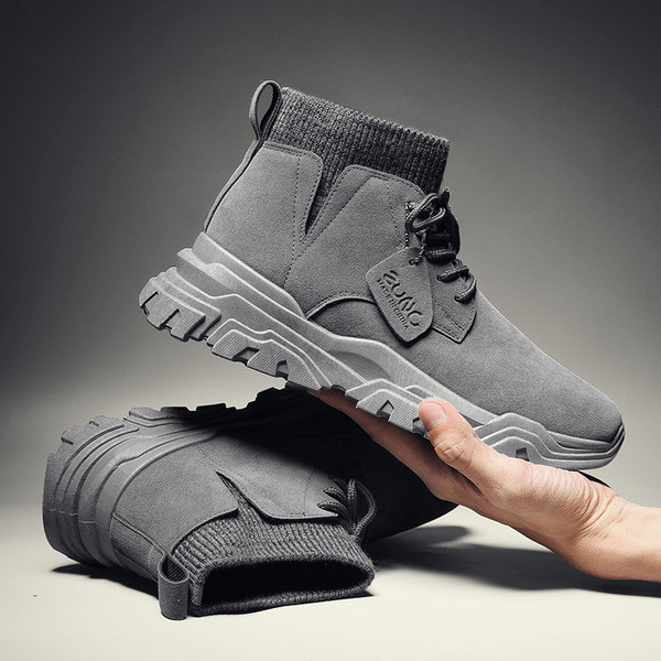 Férfi téli cipő gyapjúval és fűzővel