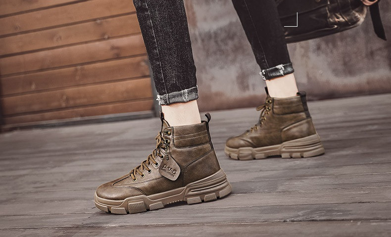 Férfi aktuális eco-bőr csizma fűzővel