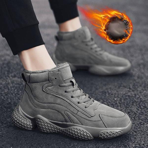 Téli férfi cipő fűzővel és meleg béléssel