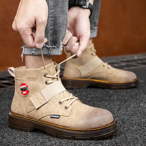 Vízálló férfi téli cipő lapos talppal