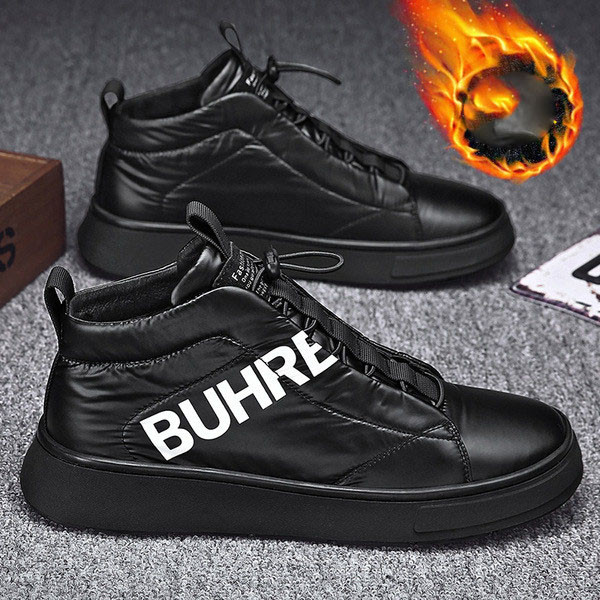 Férfi téli cipő felirattal és fűzővel