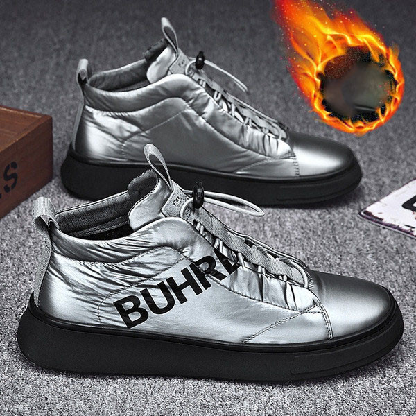 Férfi téli cipő felirattal és fűzővel