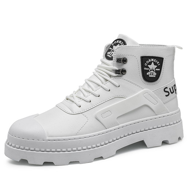 Cizme de iarna barbatesti cu talpa aspra si embleme