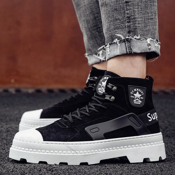 Cizme de iarna barbatesti cu talpa aspra si embleme