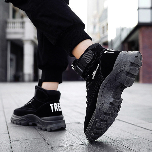 Aktuális férfi téli cipő durva talppal