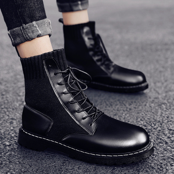 Férfi aktuális csizma műbőrből, fűzős