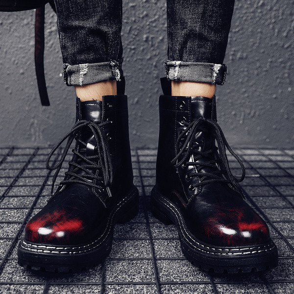 Modern férfi csizma eko bőrből, feliratokkal