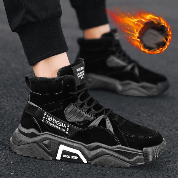 Alkalmi téli cipő feliratokkal és nyakkendőkkel