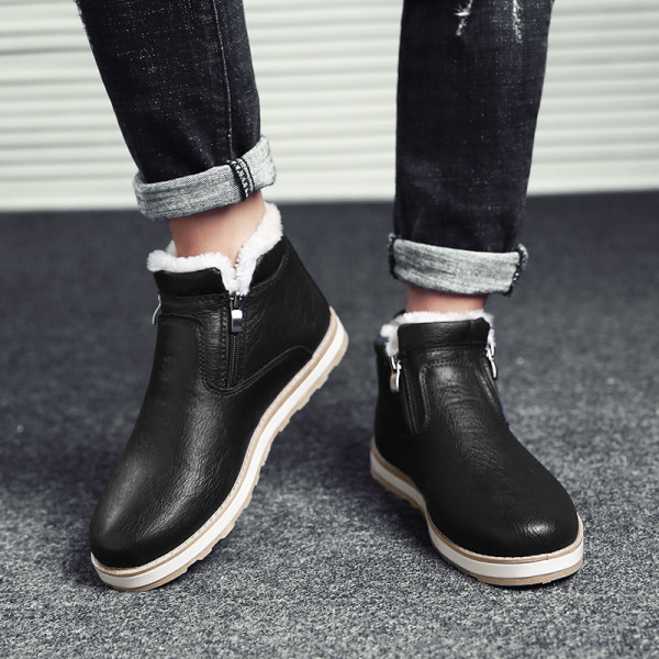 Férfi bőrcsizma meleg béléssel és cipzárral